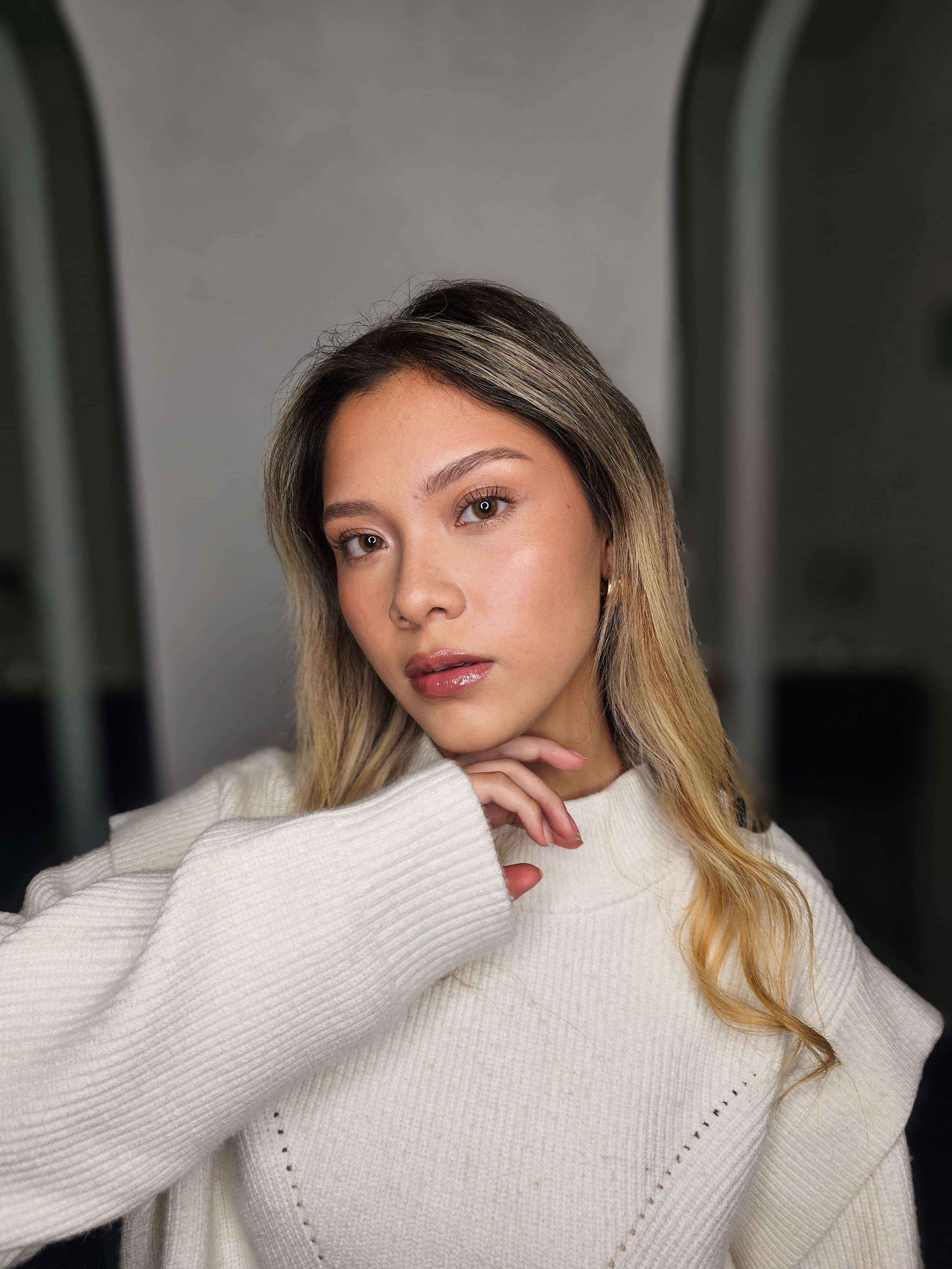 Professional party look with enhanced eyes and even complexion by Ale Karbaum